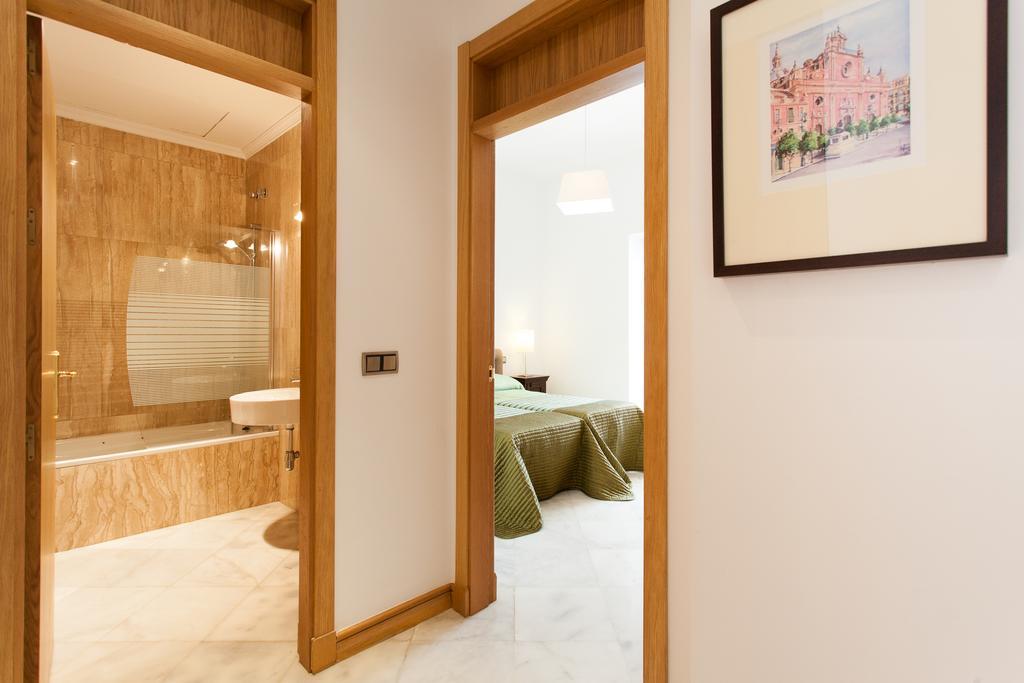 Holi-Rent Castilla Севилья Экстерьер фото