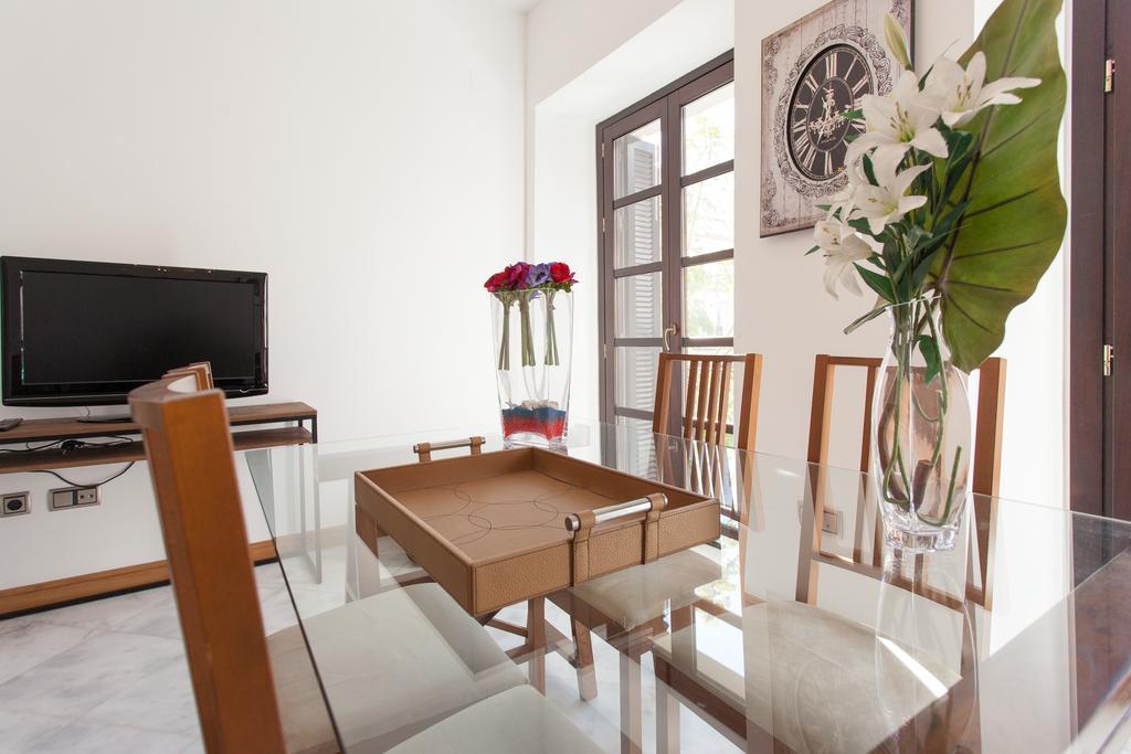 Holi-Rent Castilla Севилья Экстерьер фото