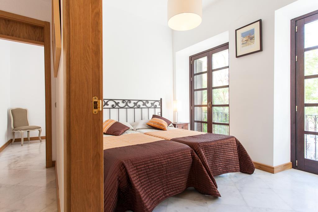 Holi-Rent Castilla Севилья Экстерьер фото